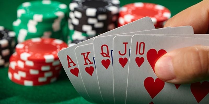 Giới thiệu thông tin cơ bản về Poker Online 77Win