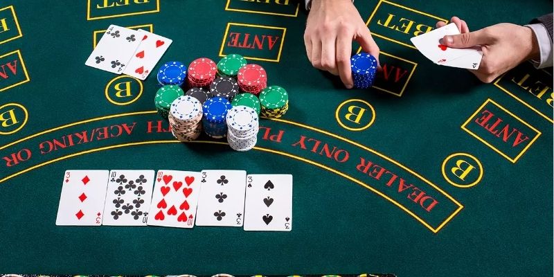 Luật chơi Poker trực tuyến cơ bản hội viên cần biết